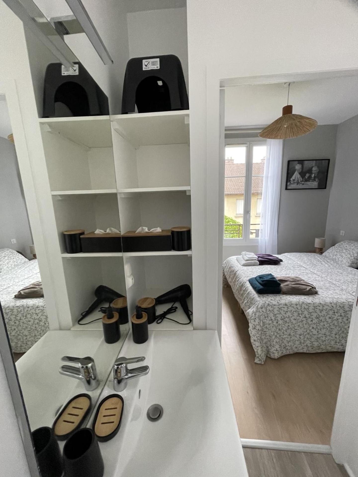 Ferienwohnung Le Treize Au Coeur Du Bouchon Troyes Exterior foto