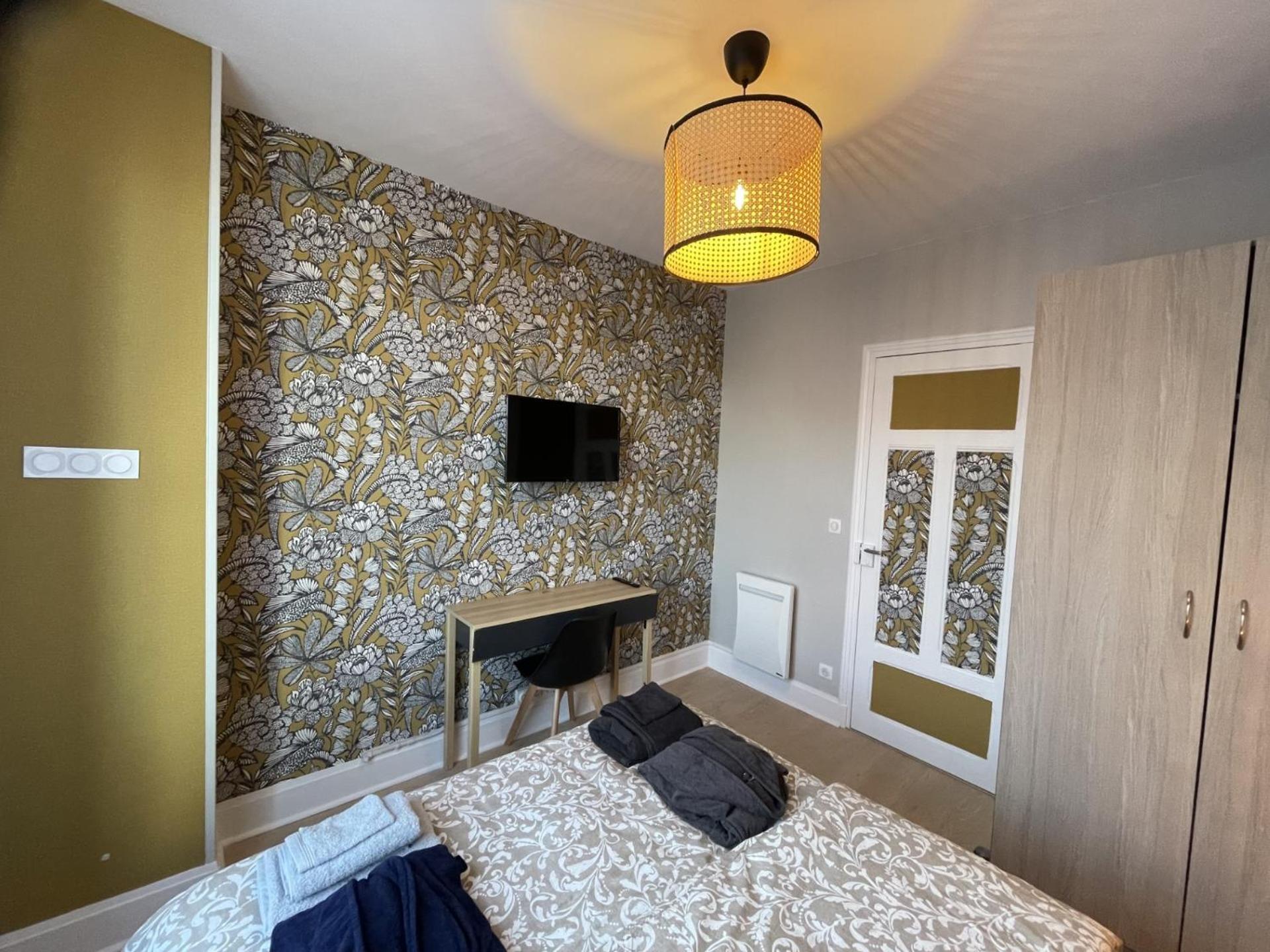 Ferienwohnung Le Treize Au Coeur Du Bouchon Troyes Exterior foto