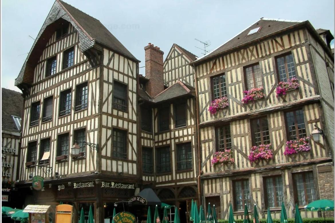 Ferienwohnung Le Treize Au Coeur Du Bouchon Troyes Exterior foto